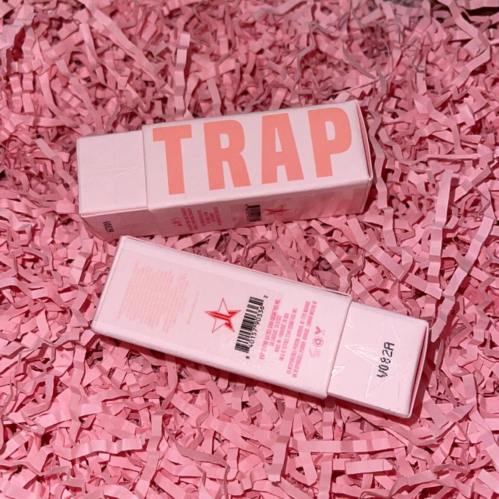 ‼️LAST ONE‼️✨3/$30✨🆕✨”Red Affair” Velvet Trap - Picture 4 of 6